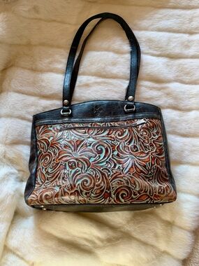 Hand-Tooled Floral Leather Purse w/ Turquoise pop!